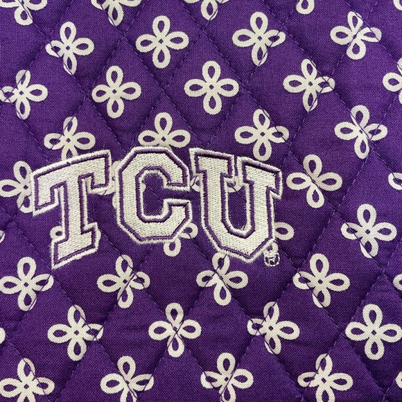 🆕Vera Bradley NCAA TCU Horned Frog Triple Zip Hipster Crossbody Texas Christian - Picture 10 of 10
